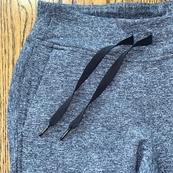 Lululemon athletic jogger - Picture 3 of 5